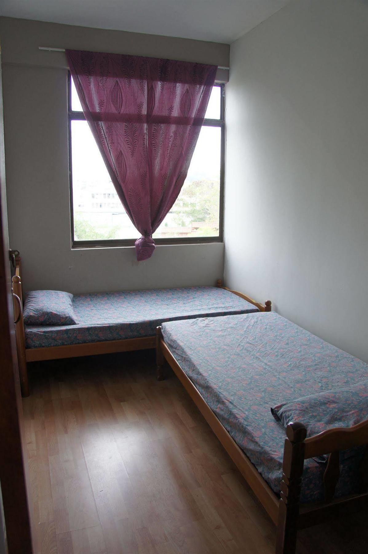 L'Armada Guesthouse Малакка Экстерьер фото